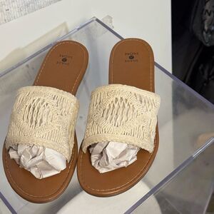 Shade and shore women’s sandals size 10